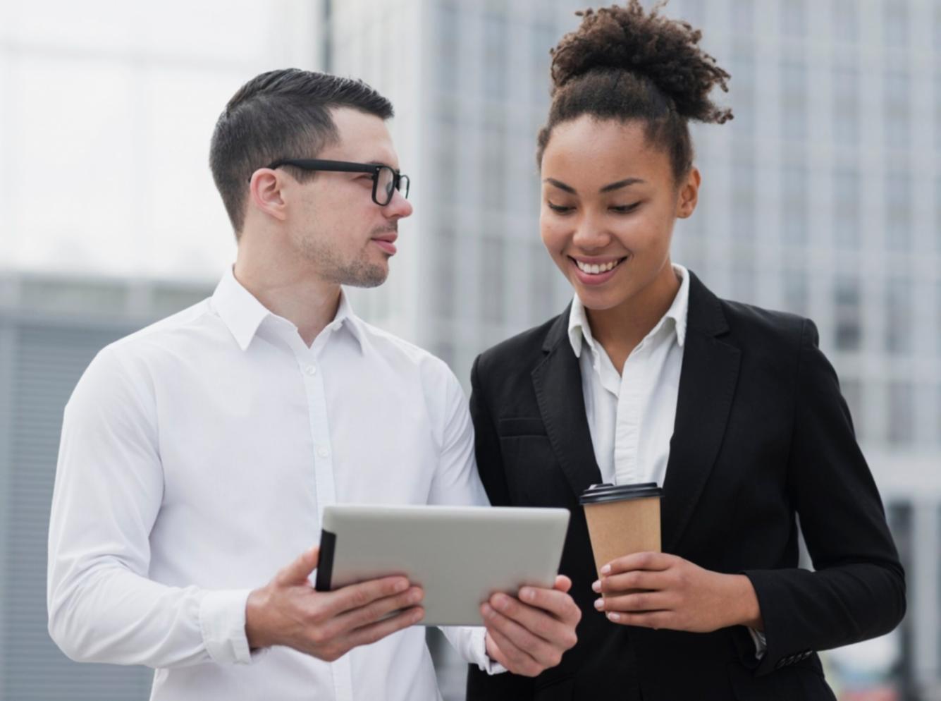 Xjorgen investment analysis workspace in Victoria office